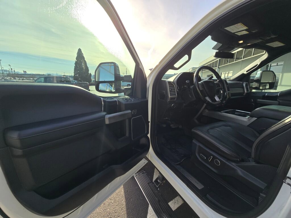 Used 2021 Ford F350 Platinum image 17