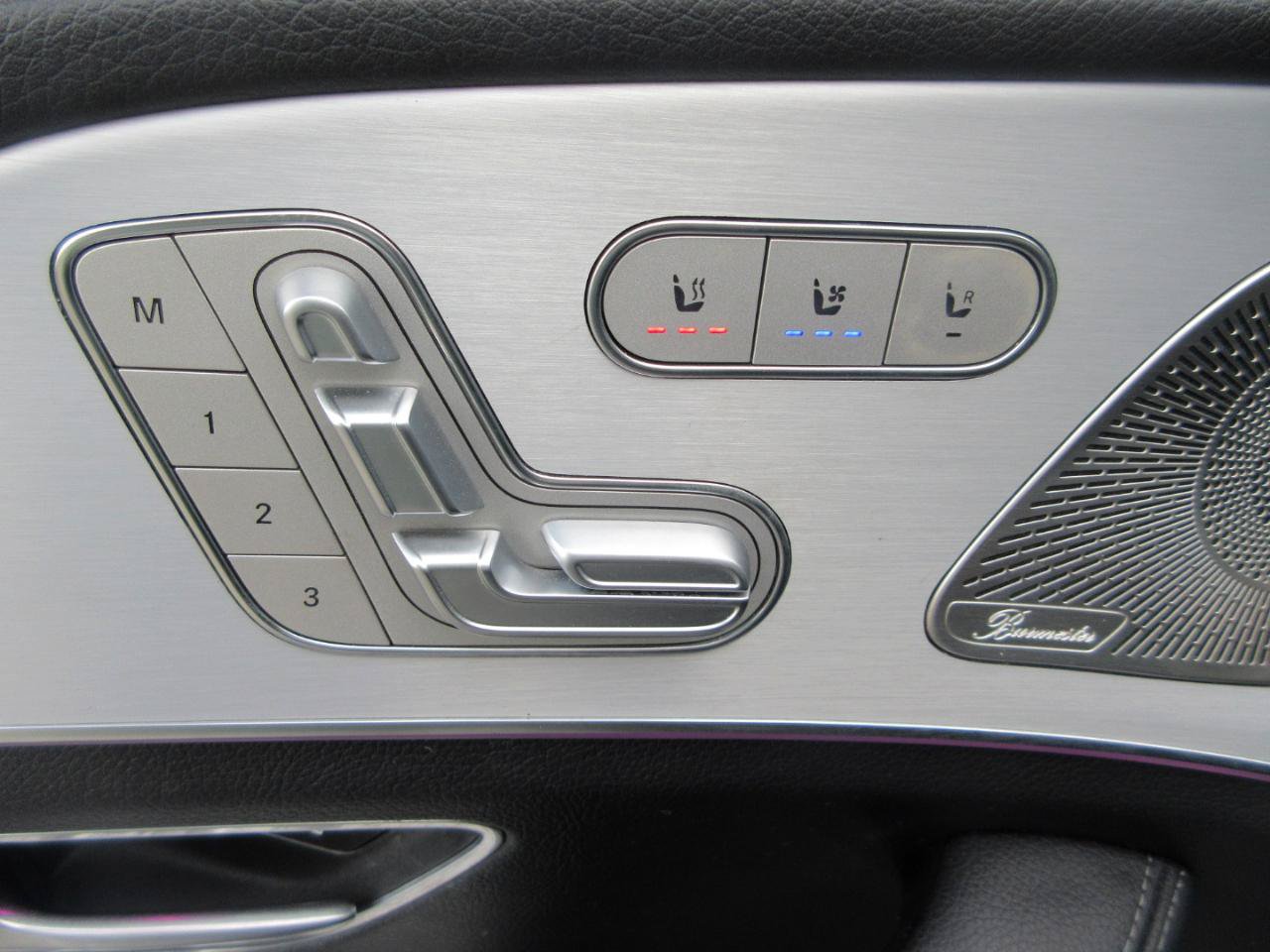 Used 2024 Mercedes-Benz GLS 450 4MATIC w/ AMG Line Exterior image 6