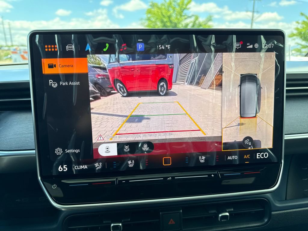 New 2025 Volkswagen ID. Buzz Pro S Plus AWD/4WD image 15