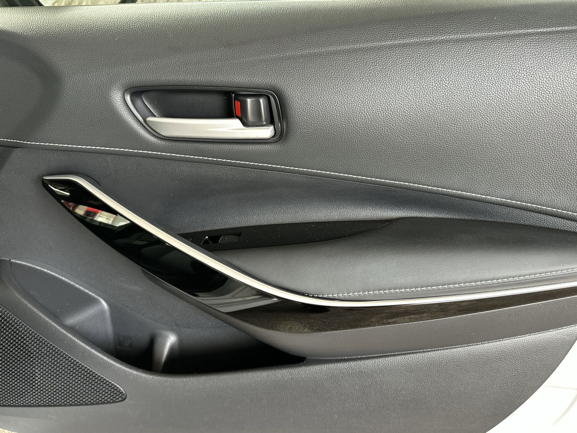 Used 2023 Toyota Corolla XSE image 30