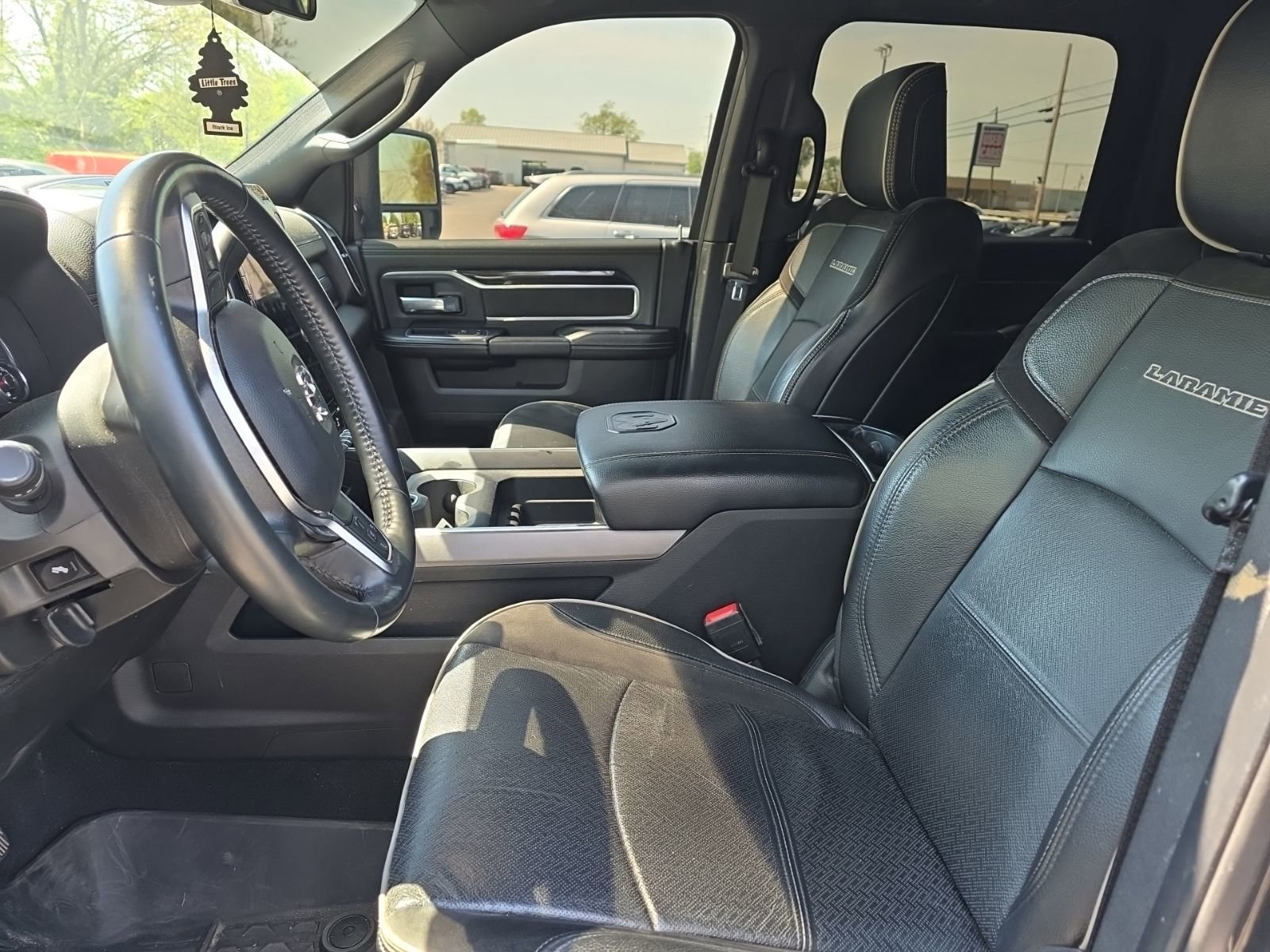 Used 2023 RAM 2500 Laramie AWD/4WD image 11