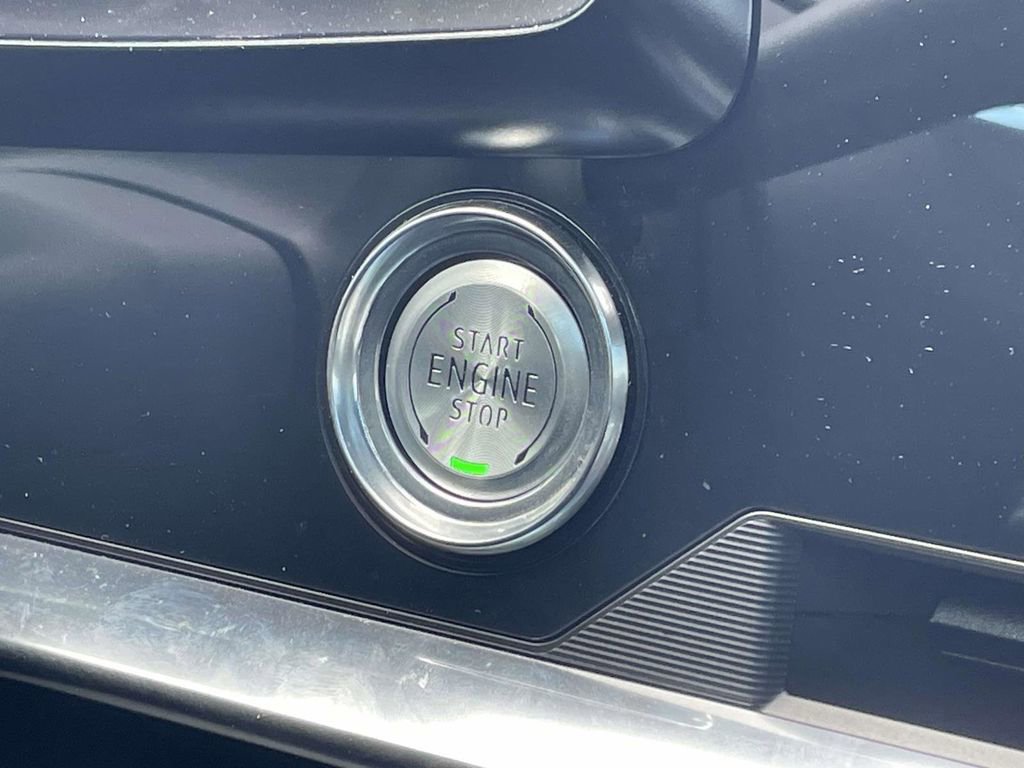 Used 2021 Chevrolet Corvette Stingray Premium Cpe w/ Z51 Performance Package image 26