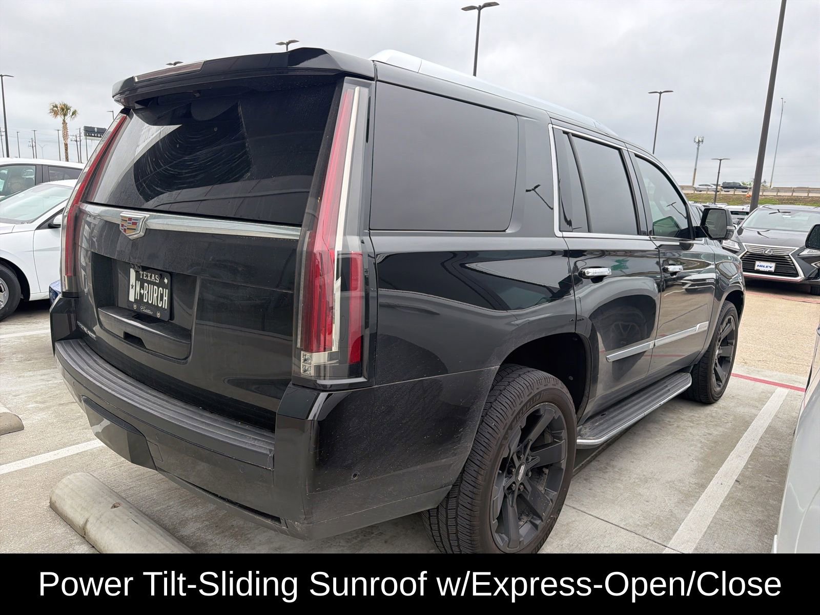 Used 2020 Cadillac Escalade Luxury AWD/4WD image 7