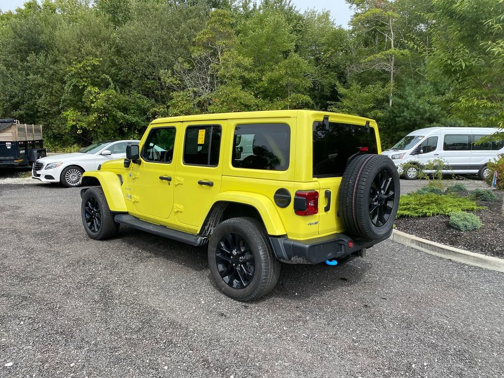 Used 2023 Jeep Wrangler Sahara AWD/4WD image 8