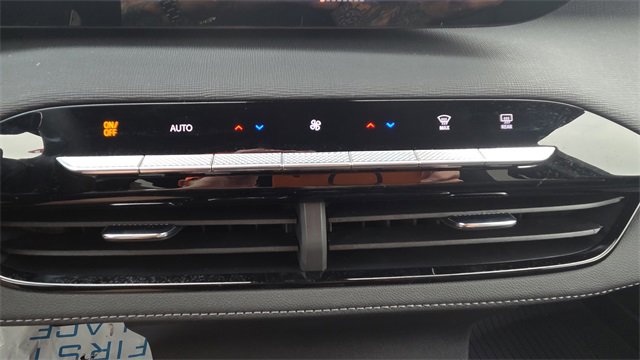 New 2026 Buick Enclave Preferred w/ LPO, Floor Liner Package image 70