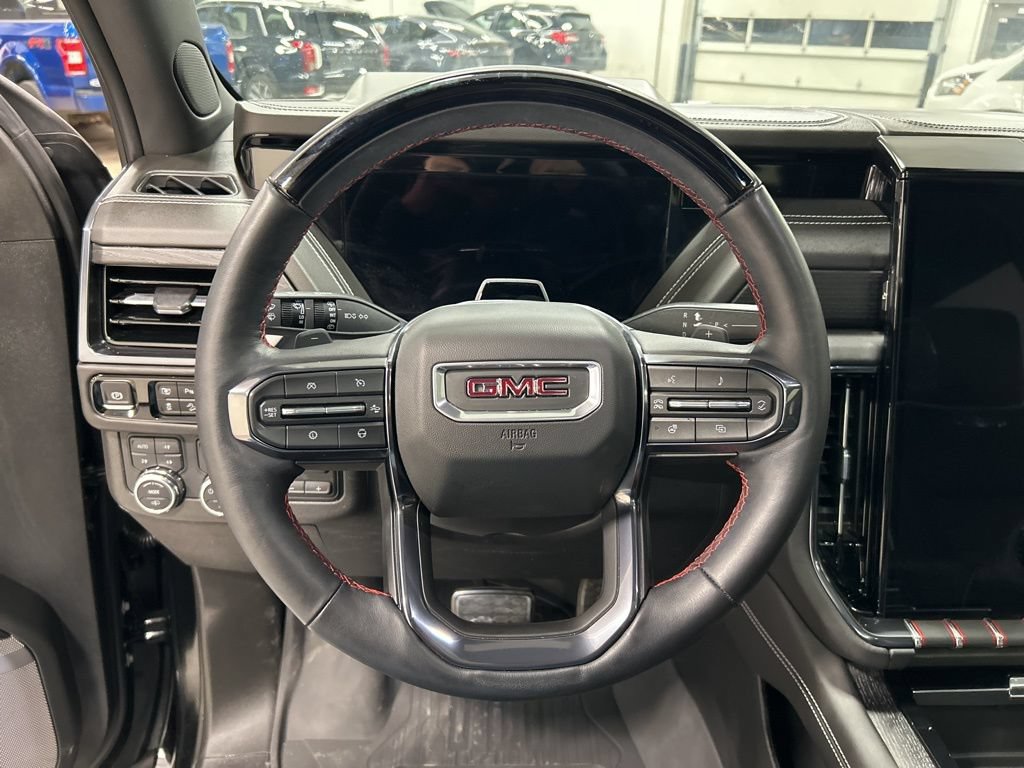 Used 2025 GMC Yukon AT4 Ultimate AWD/4WD image 16