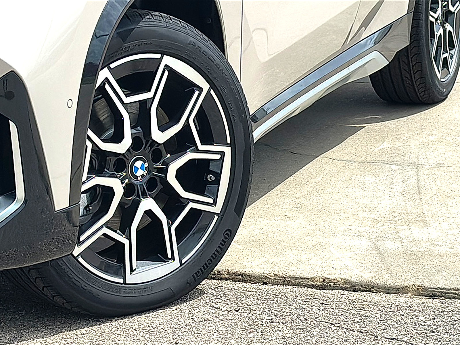 New 2026 BMW X1 xDrive28i w/ Convenience Package AWD/4WD image 3