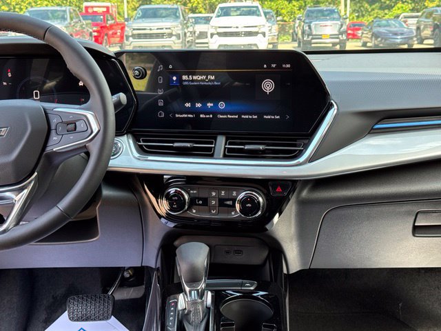 New 2026 Chevrolet Trax LT w/ Sunroof Package FWD image 22