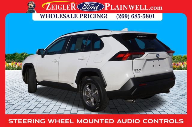 Used 2022 Toyota RAV4 XLE image 3