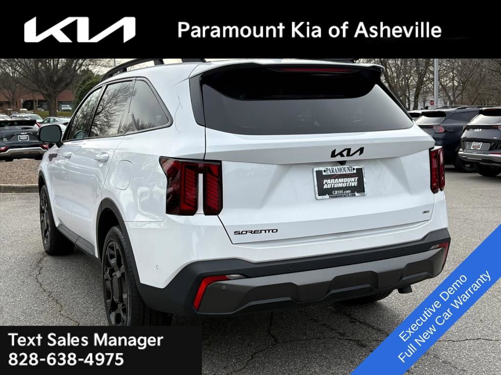 Used 2025 Kia Sorento SX image 4