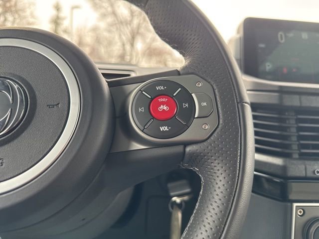 Used 2025 INEOS Grenadier image 11