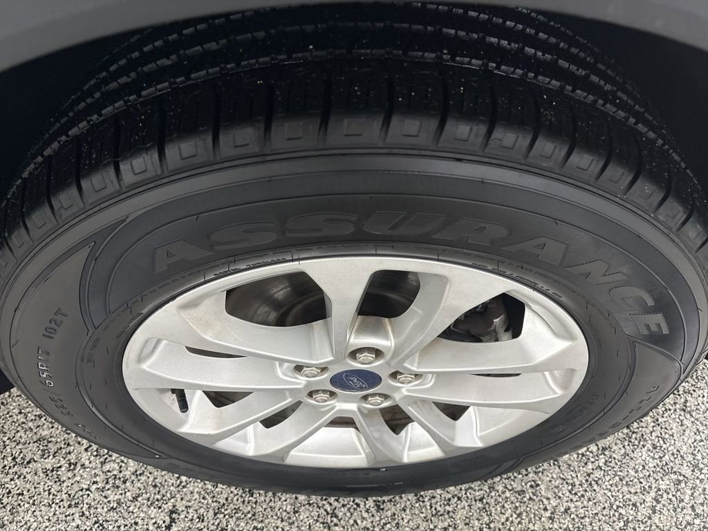 Used 2022 Ford Escape SE image 25