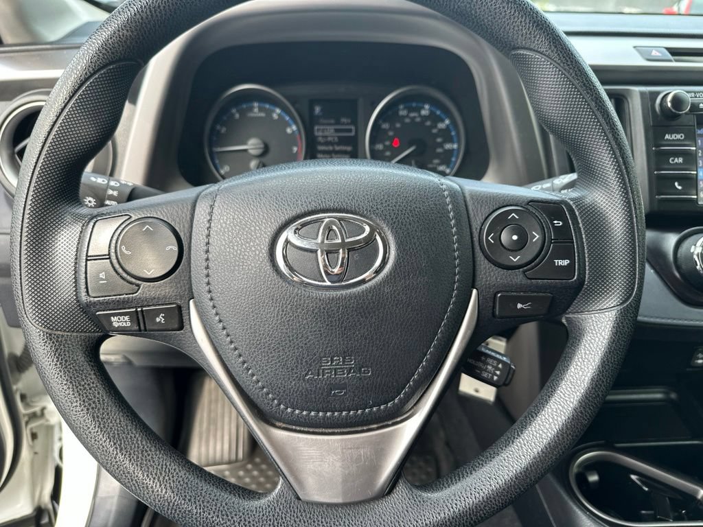 Used 2018 Toyota RAV4 LE w/ All Weather Liner Package FWD image 10
