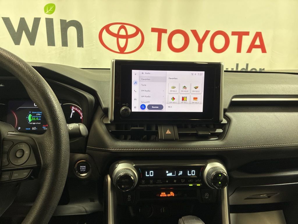 Used 2023 Toyota RAV4 XLE AWD/4WD image 31