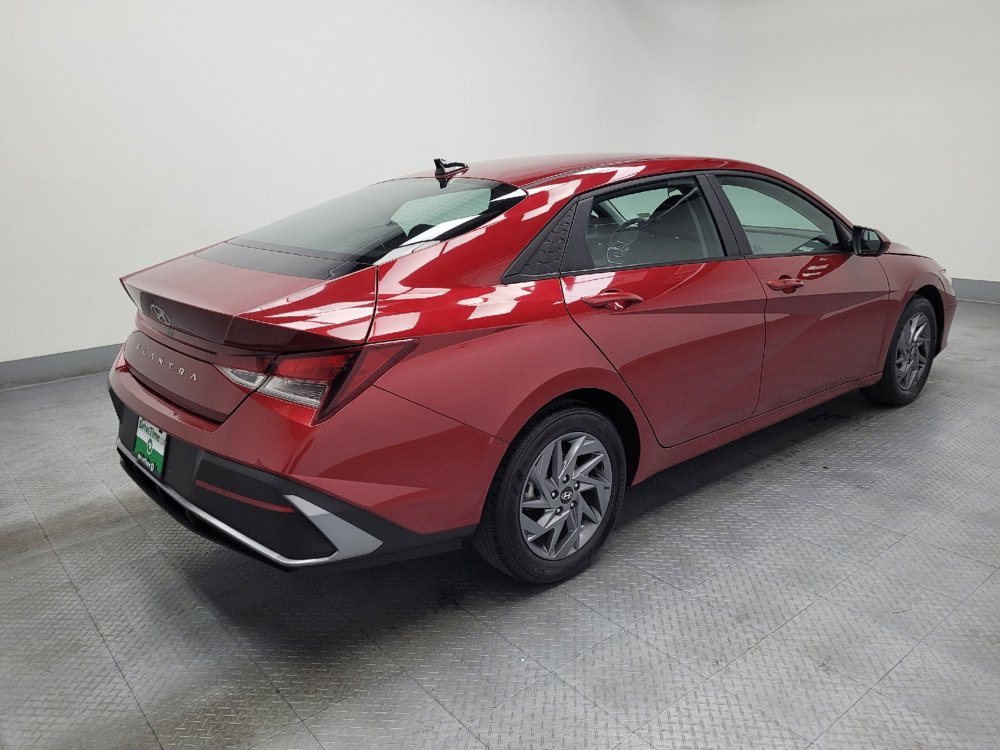 Used 2024 Hyundai Elantra SEL image 10