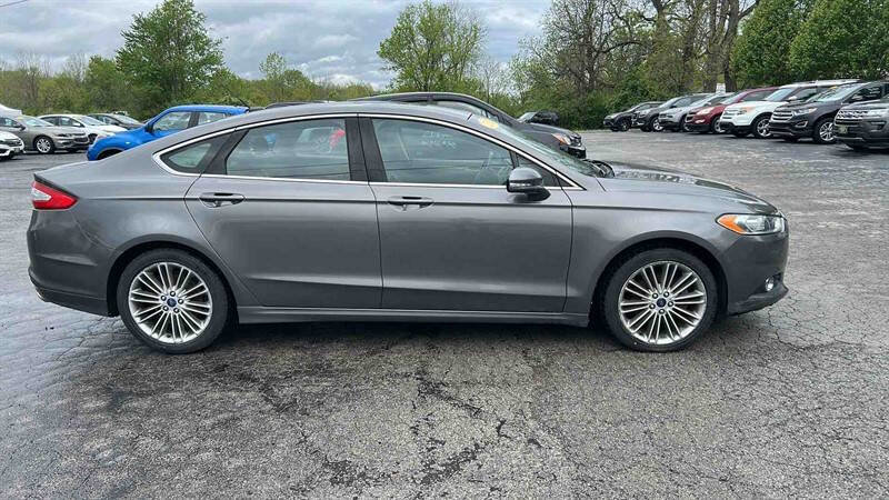 Used 2013 Ford Fusion SE image 1