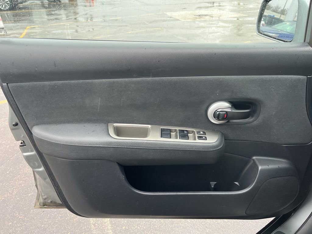 Used 2012 Nissan Versa 1.8 S image 19