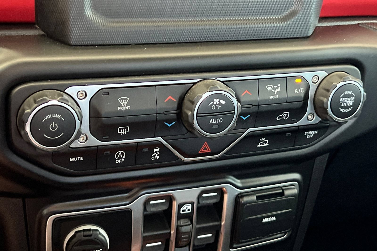 Used 2020 Jeep Gladiator Rubicon AWD/4WD image 25
