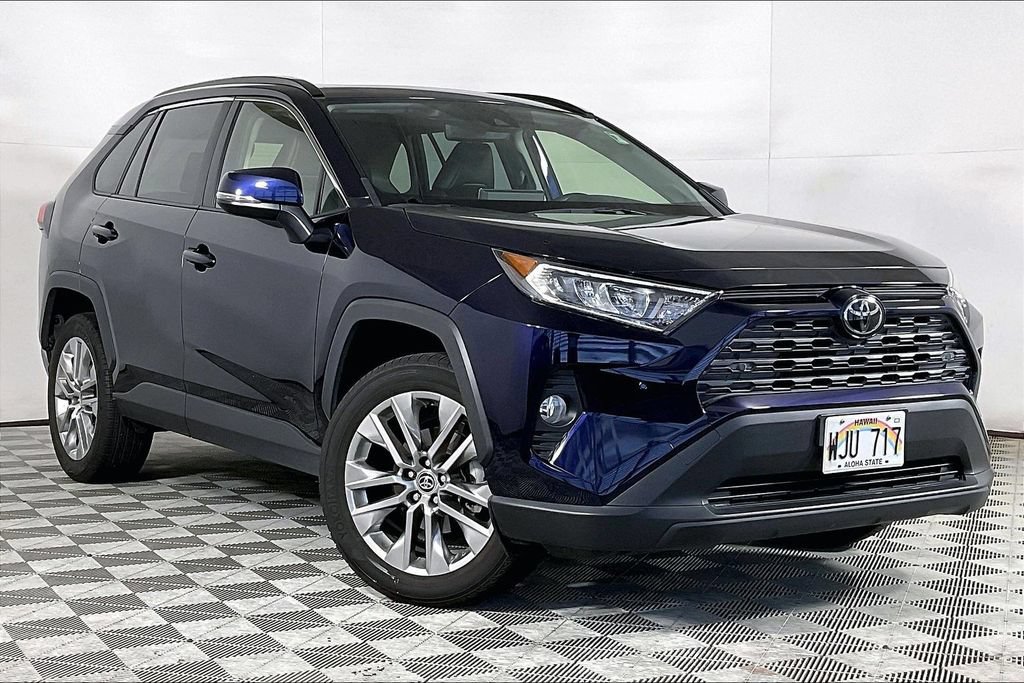 Used 2021 Toyota RAV4 XLE Premium FWD image 12