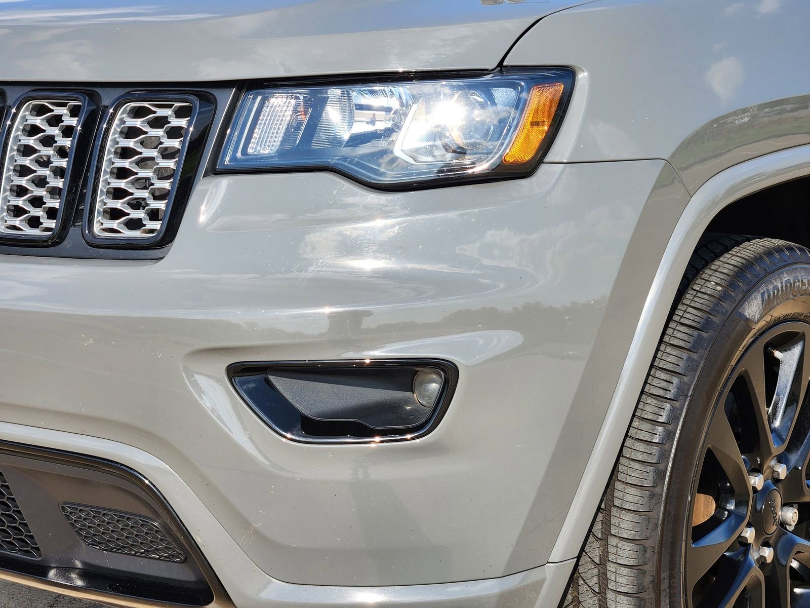 Used 2020 Jeep Grand Cherokee Altitude image 10