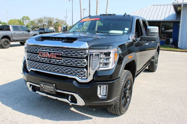 Used 2022 GMC Sierra 2500 Denali w/ Denali Black Diamond Edition AWD/4WD image 3