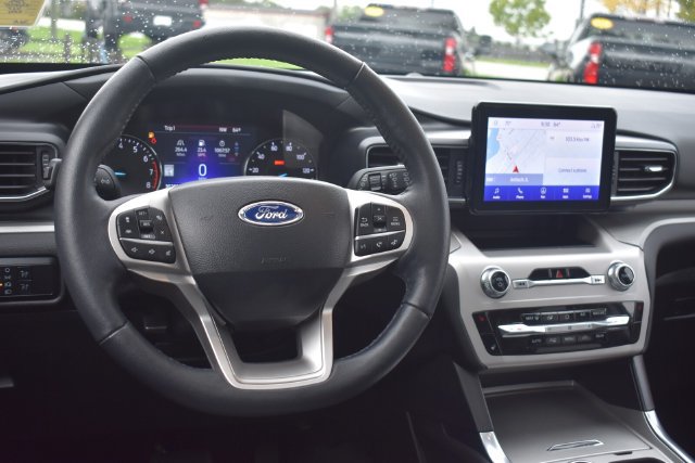 Used 2023 Ford Explorer XLT w/ Equipment Group 202A AWD/4WD image 23