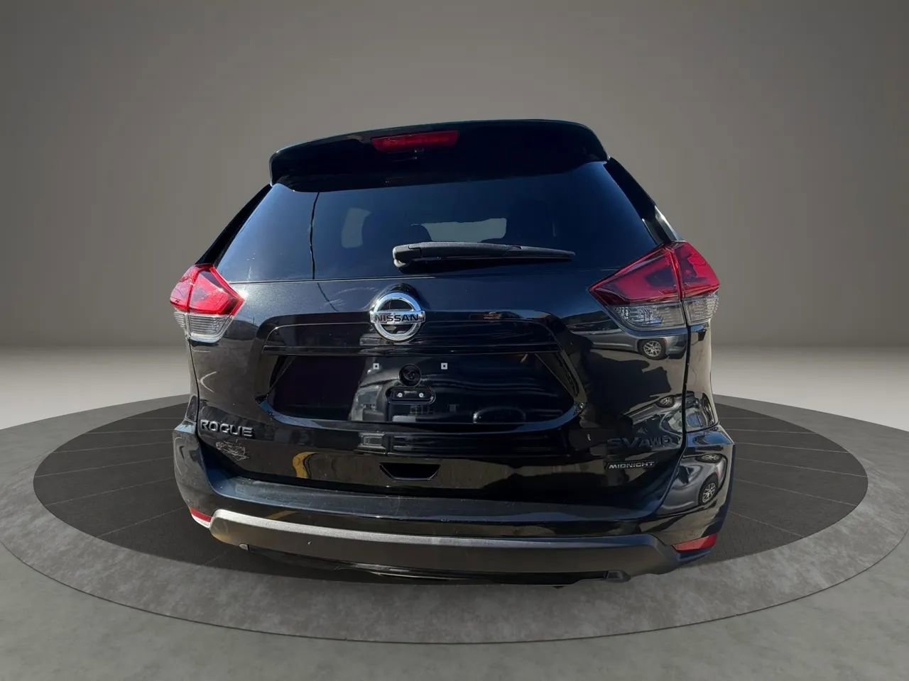 Used 2018 Nissan Rogue SV w/ Premium Package image 6