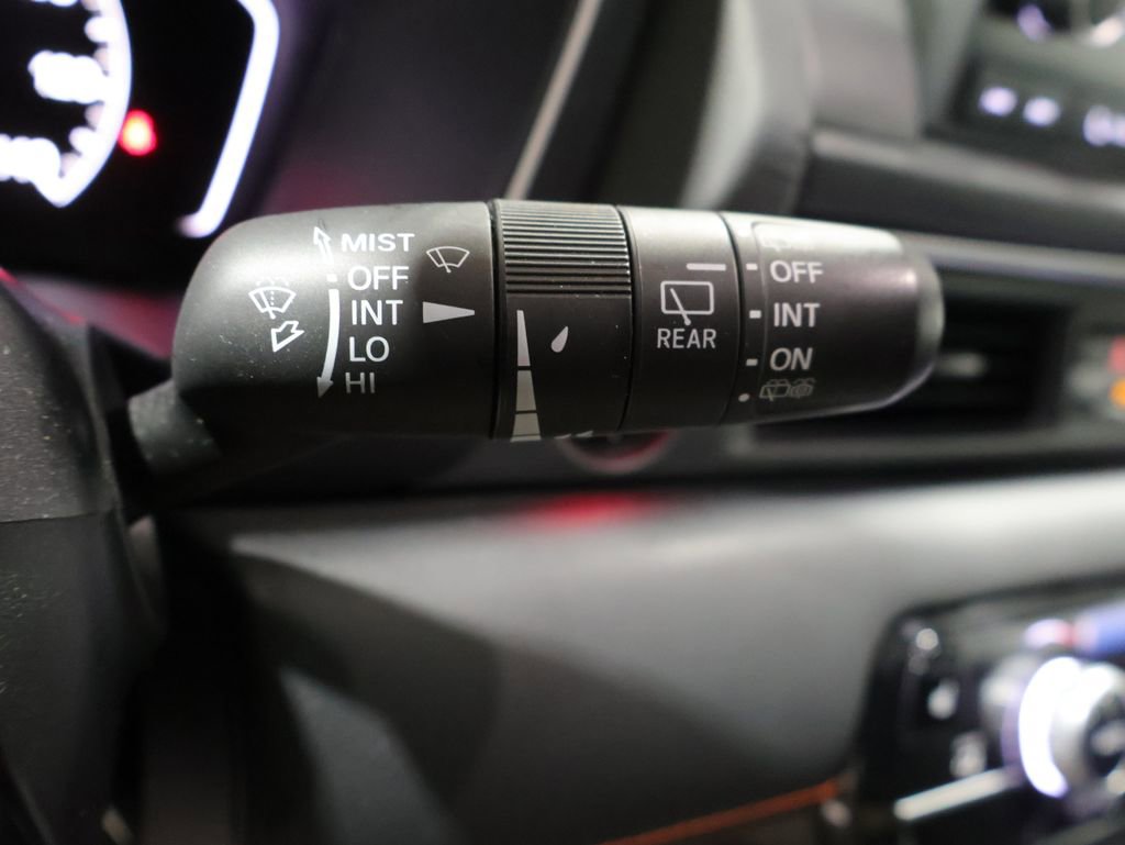 Used 2023 Honda Pilot Sport image 38