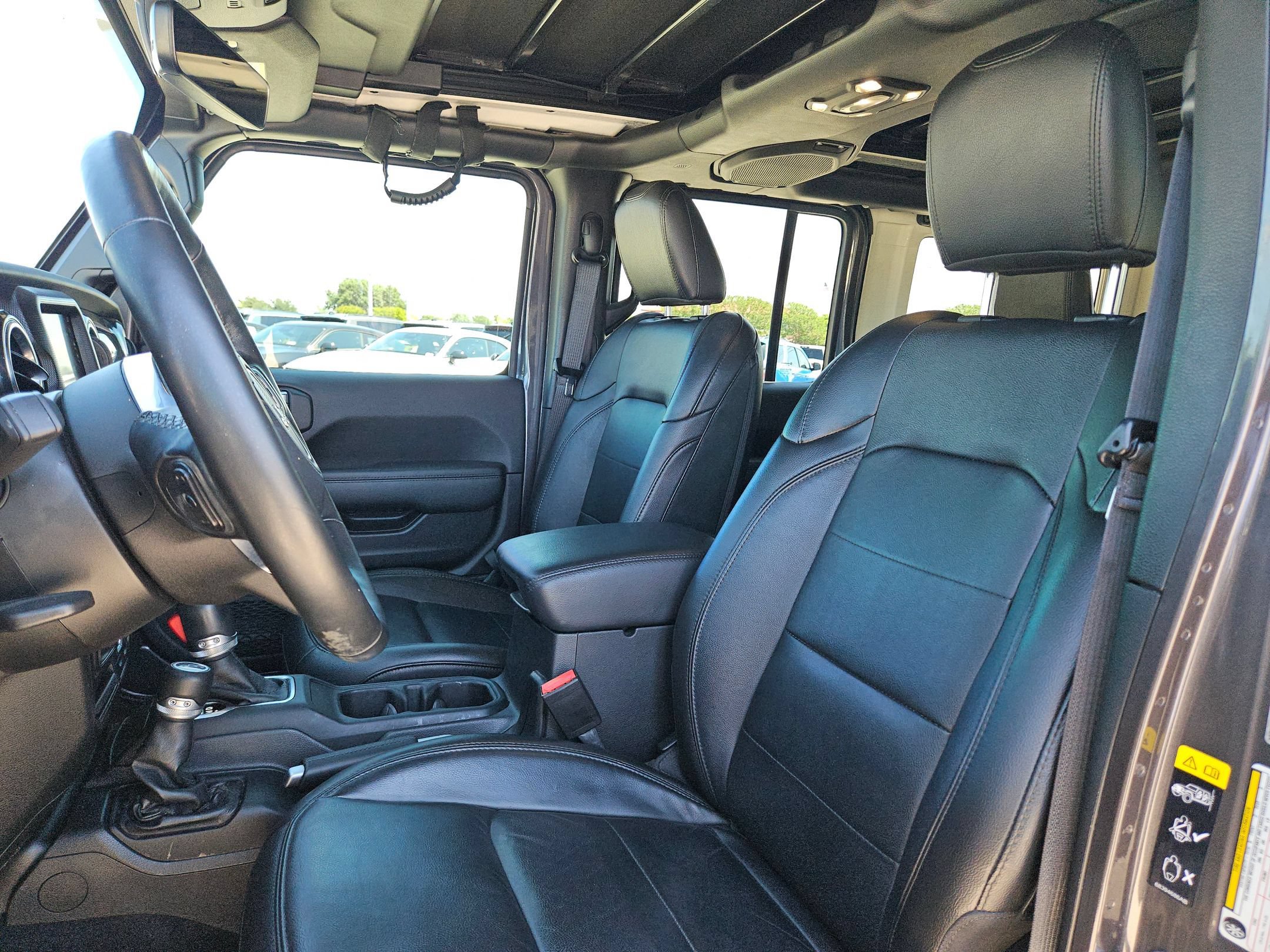 Used 2021 Jeep Wrangler Unlimited Sahara AWD/4WD image 13