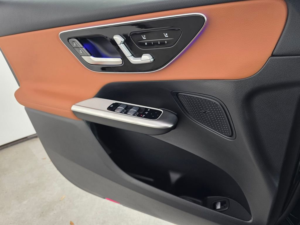 New 2026 Mercedes-Benz GLC 300 image 18