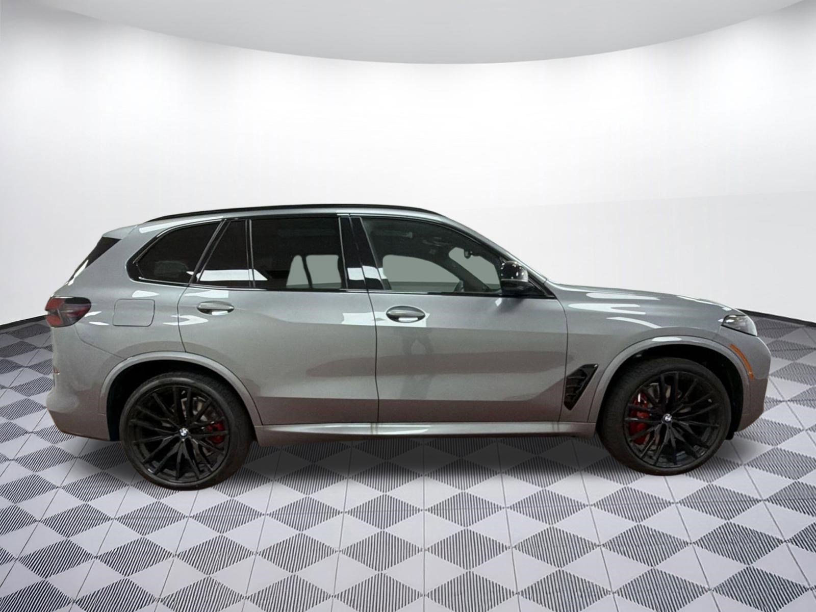 New 2026 BMW X5 M60i image 7