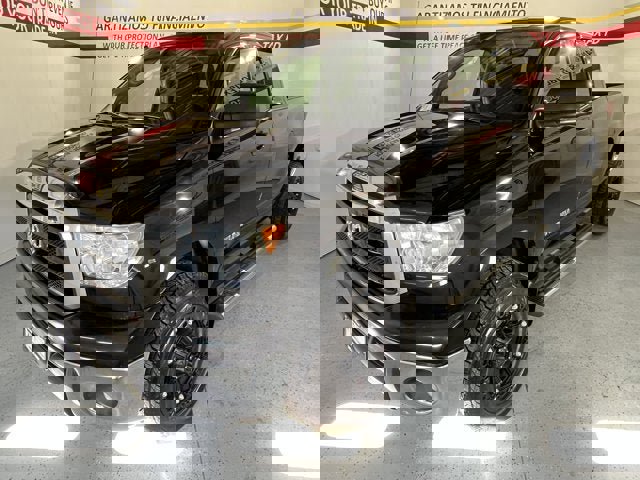 Used 2012 Toyota Tundra 4x4 Double Cab w/ Tow Pkg image 3