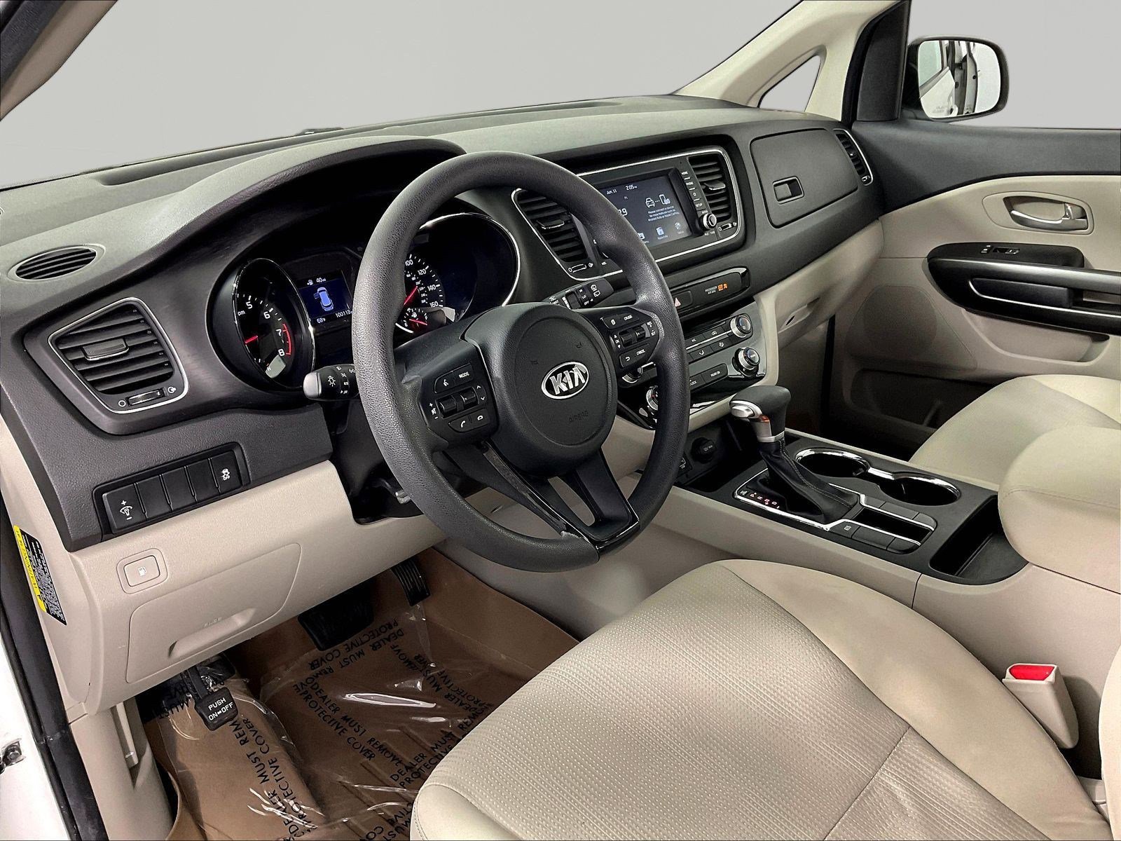 Used 2020 Kia Sedona L FWD image 17