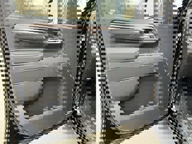 New 2026 Chevrolet Silverado 3500 LT image 23