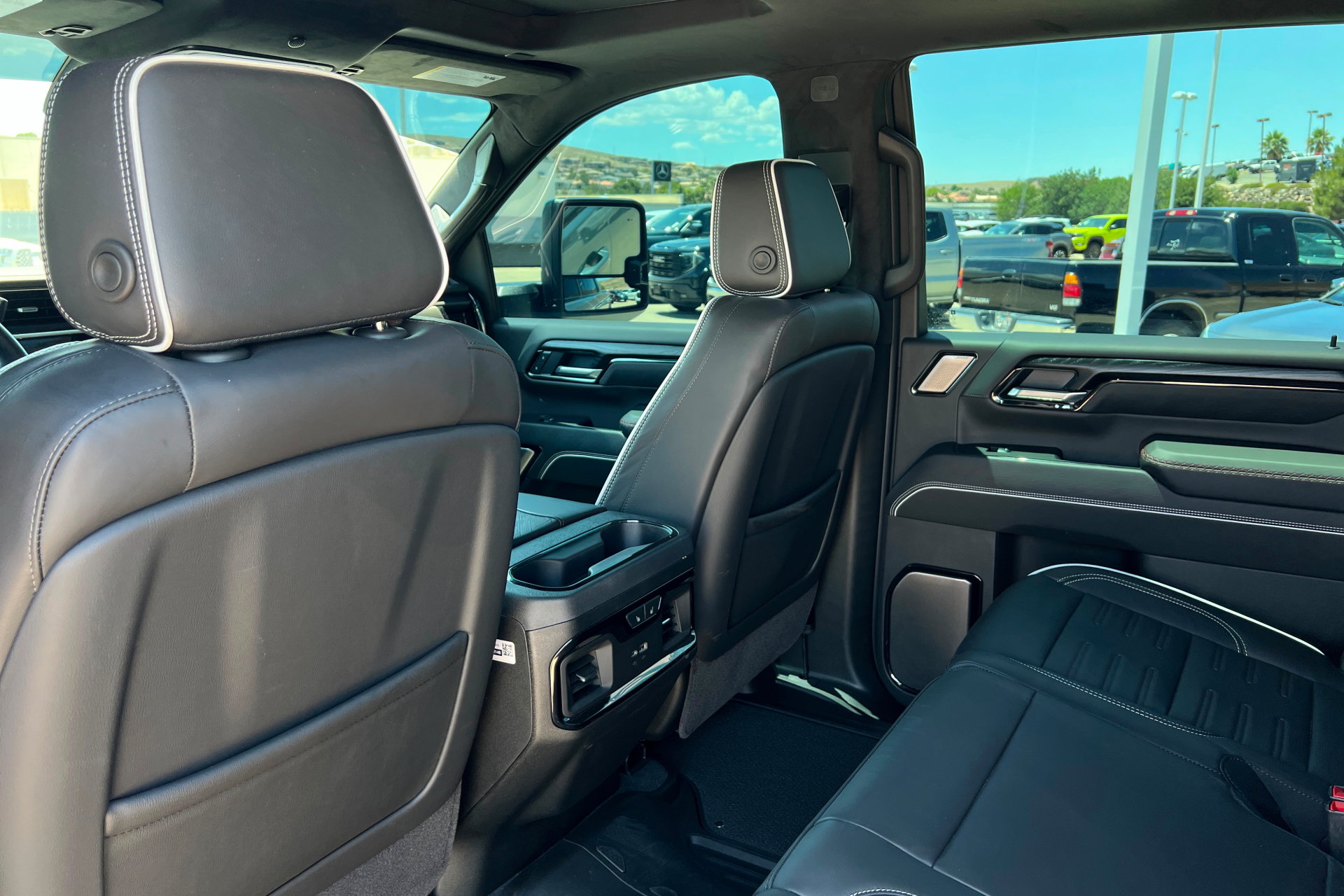 Used 2026 GMC Sierra 2500 AT4X AWD/4WD image 21