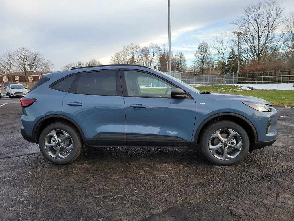 New 2026 Ford Escape ST-Line w/ Cold Weather Package image 3
