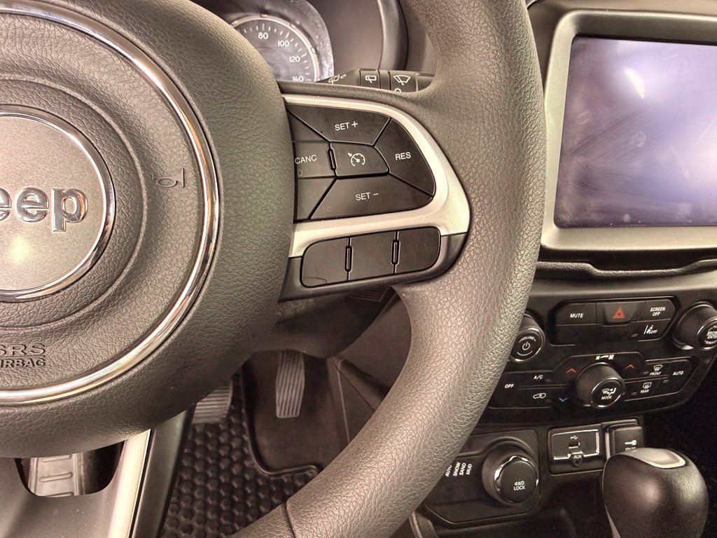 Used 2023 Jeep Renegade Latitude AWD/4WD image 20