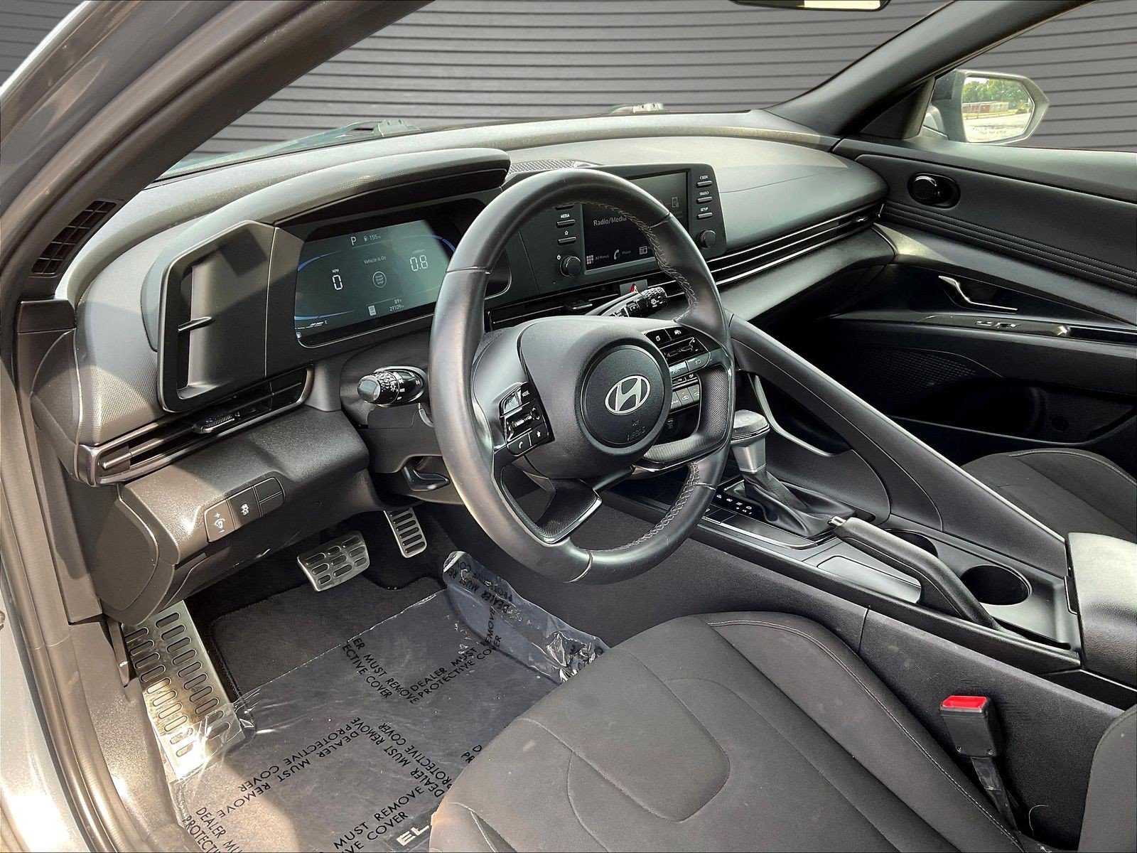 Used 2025 Hyundai Elantra Sport FWD image 16