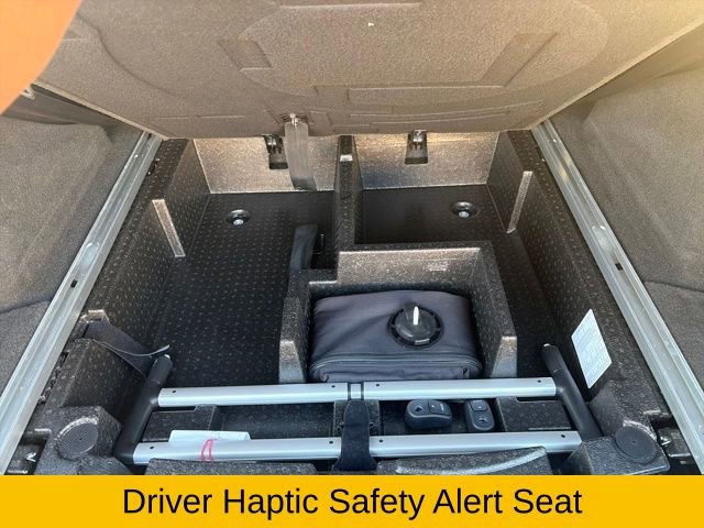 Used 2018 Cadillac XT5 Luxury w/ Driver Awareness Package image 35