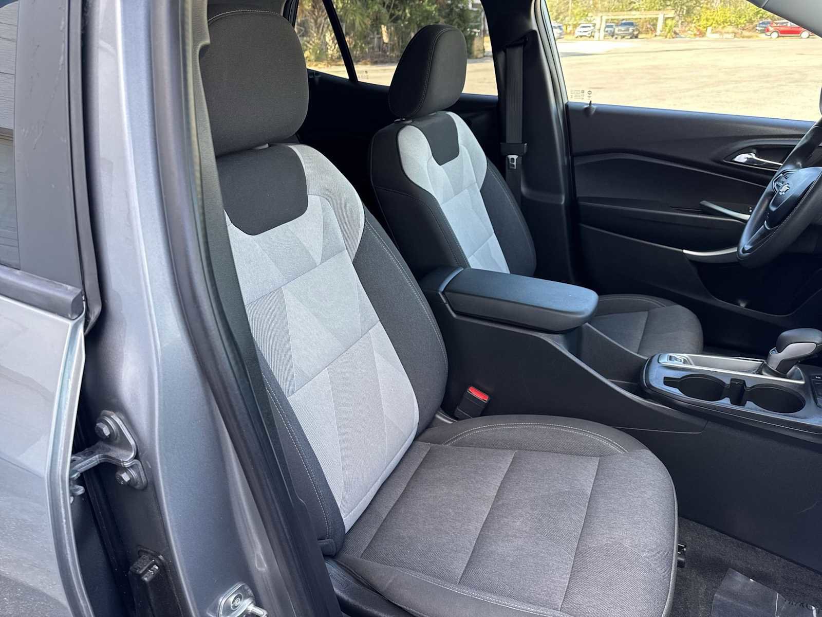 Used 2024 Chevrolet Trax LS w/ LS Convenience Package image 19