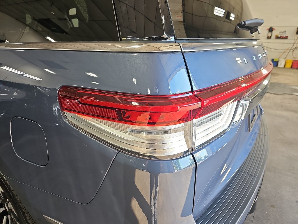 Used 2023 Lincoln Navigator L Reserve AWD/4WD image 42