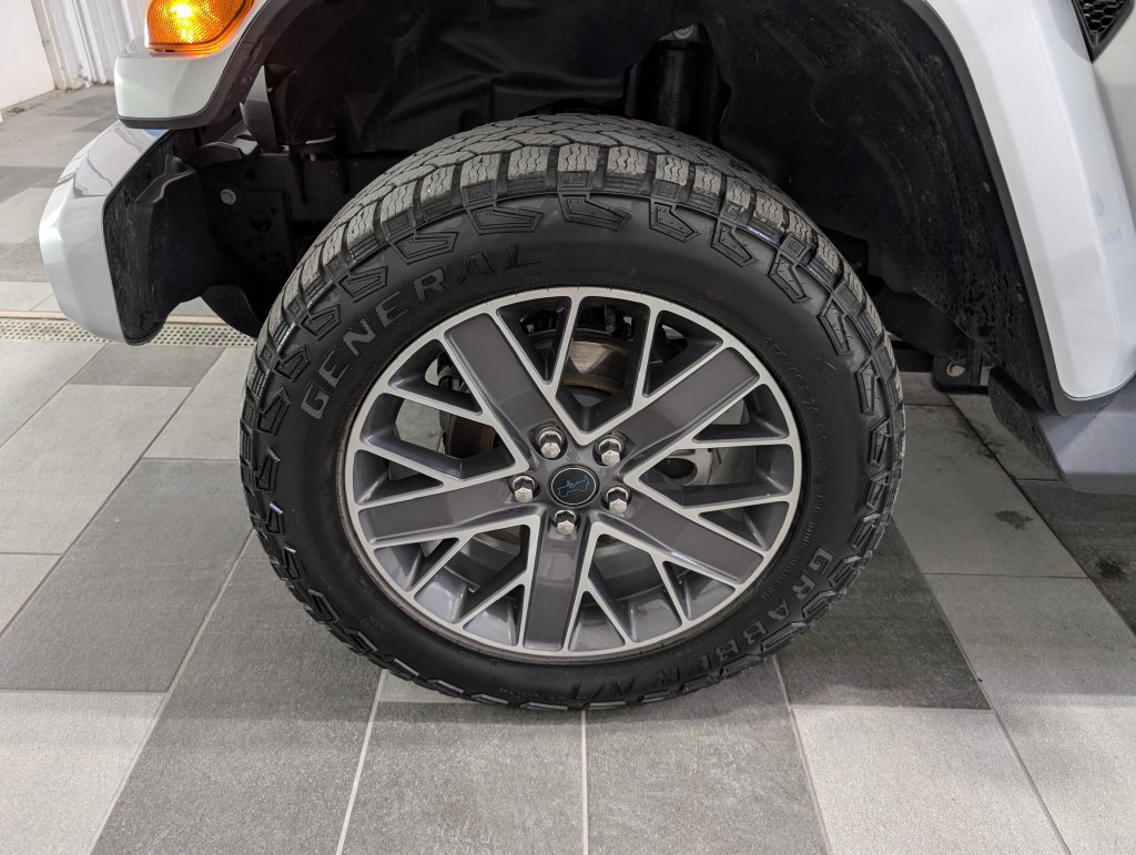 Used 2024 Jeep Wrangler High Altitude AWD/4WD image 7