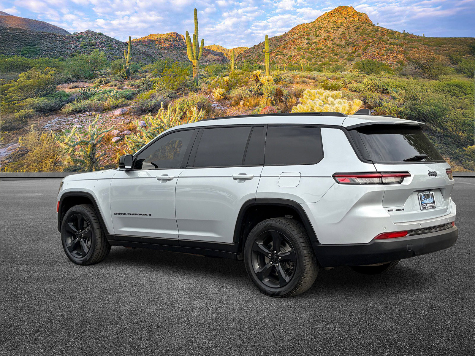 Used 2022 Jeep Grand Cherokee L Laredo AWD/4WD image 8