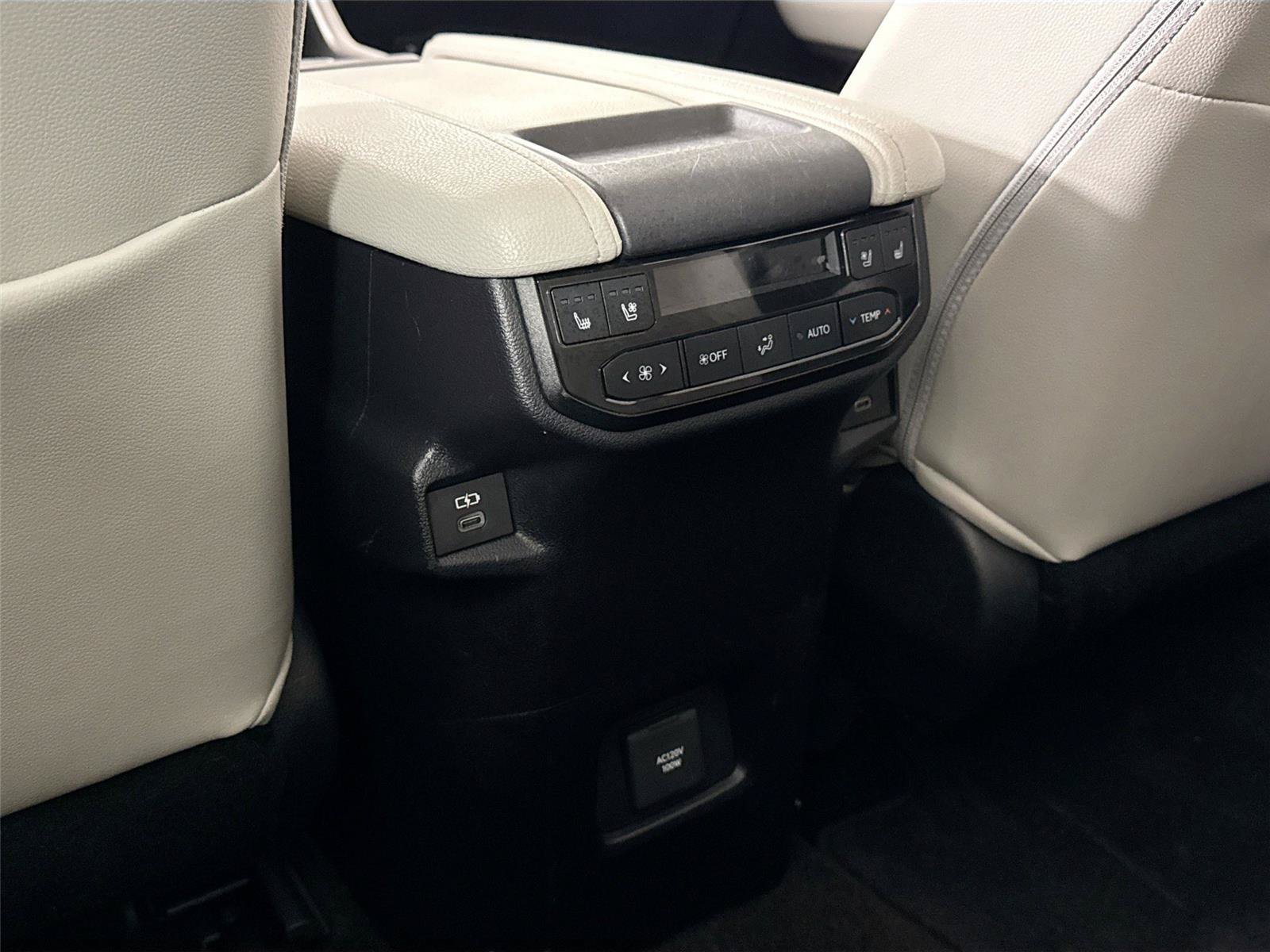 Certified 2024 Toyota Grand Highlander AWD image 36