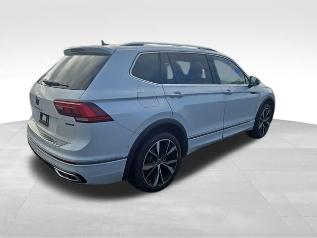 Used 2022 Volkswagen Tiguan SEL R-Line image 7