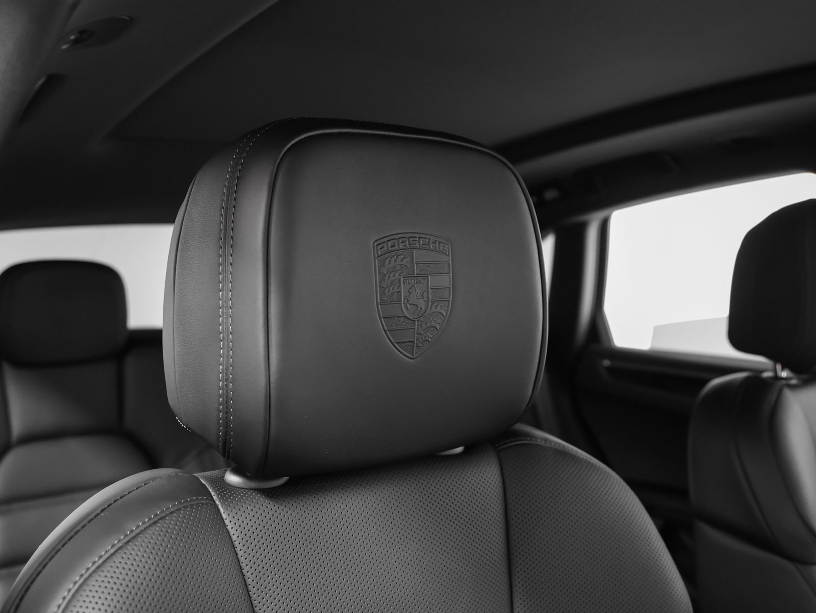 New 2026 Porsche Macan AWD/4WD image 21
