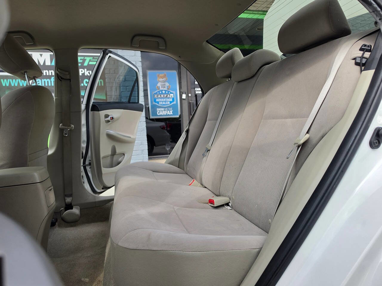Used 2011 Toyota Corolla LE FWD image 22