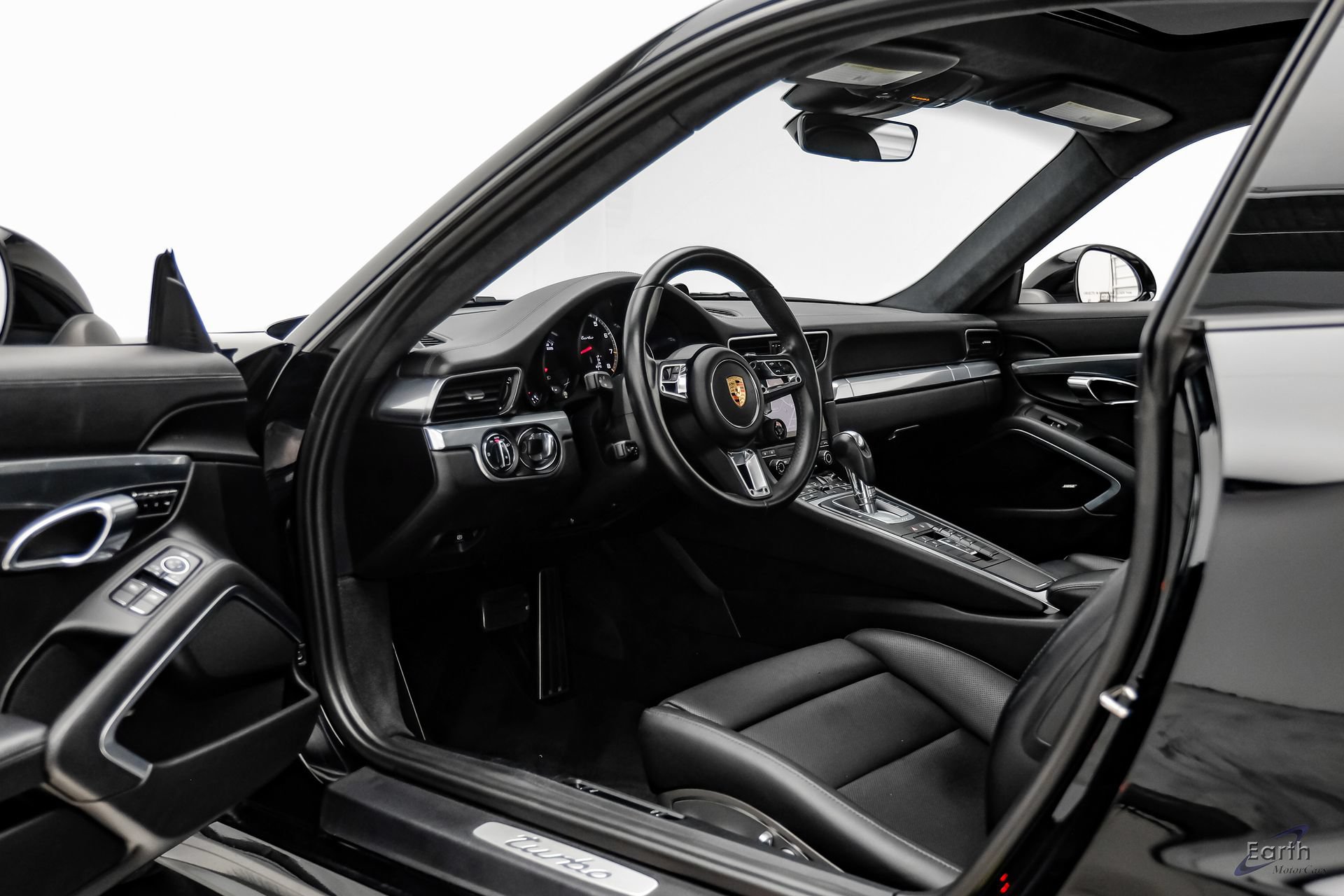 Used 2017 Porsche 911 Turbo AWD/4WD image 32