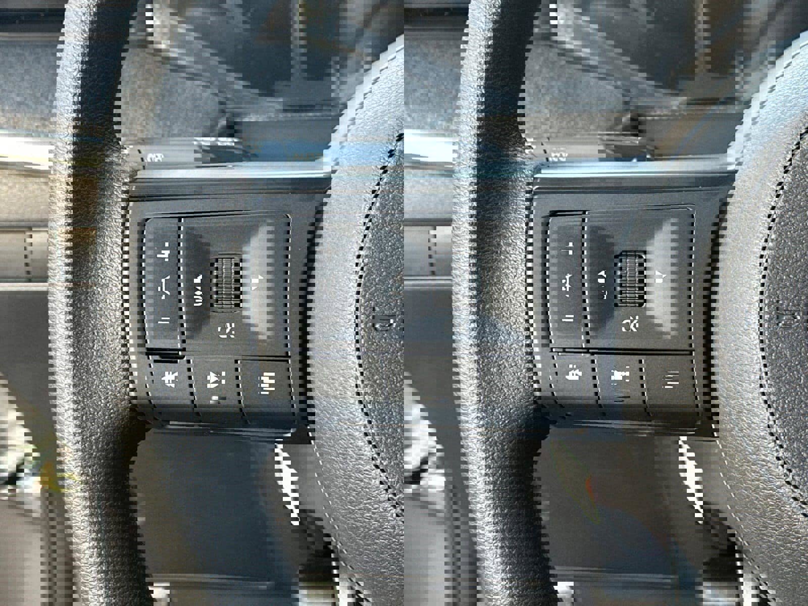 New 2026 Nissan Kicks SV image 24