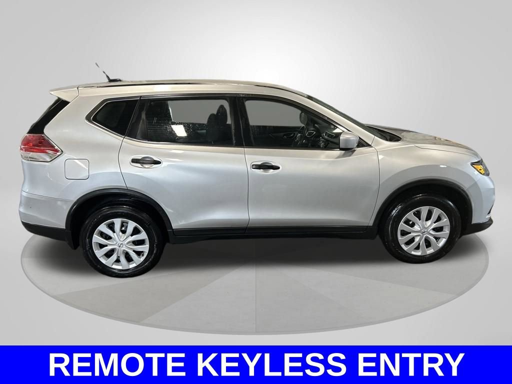Used 2016 Nissan Rogue S image 5